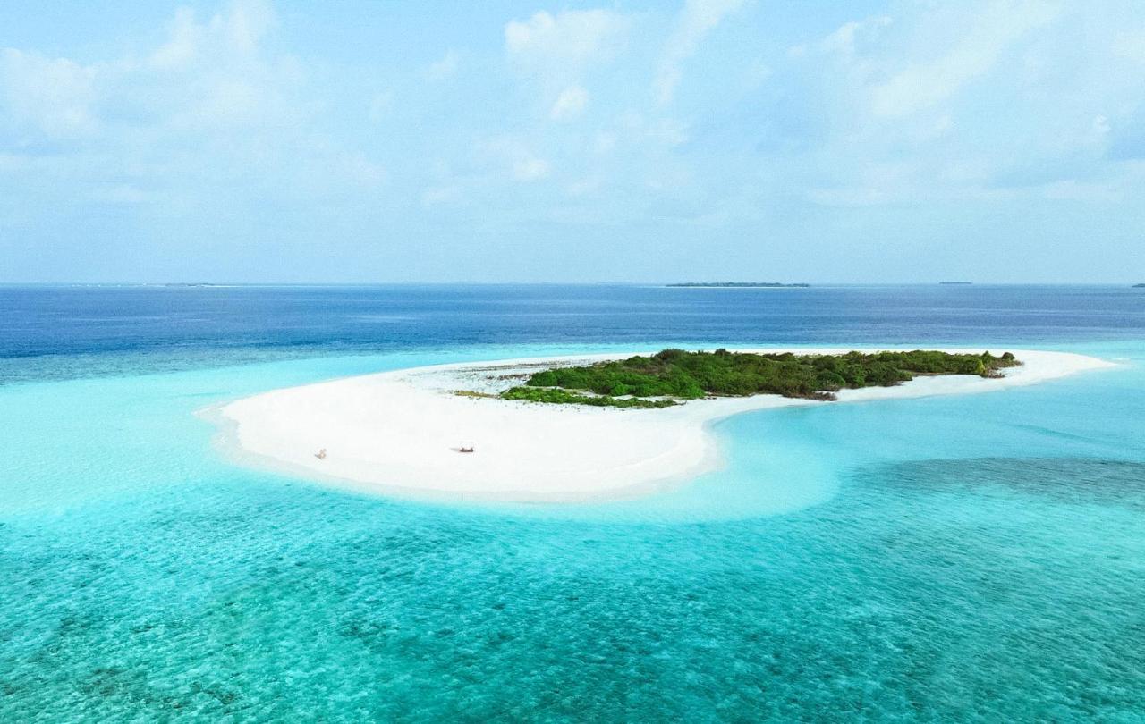 The Standard, Huruvalhi Maldives (Adults Only) Meedhoo  Exterior photo A small island in Maldives
