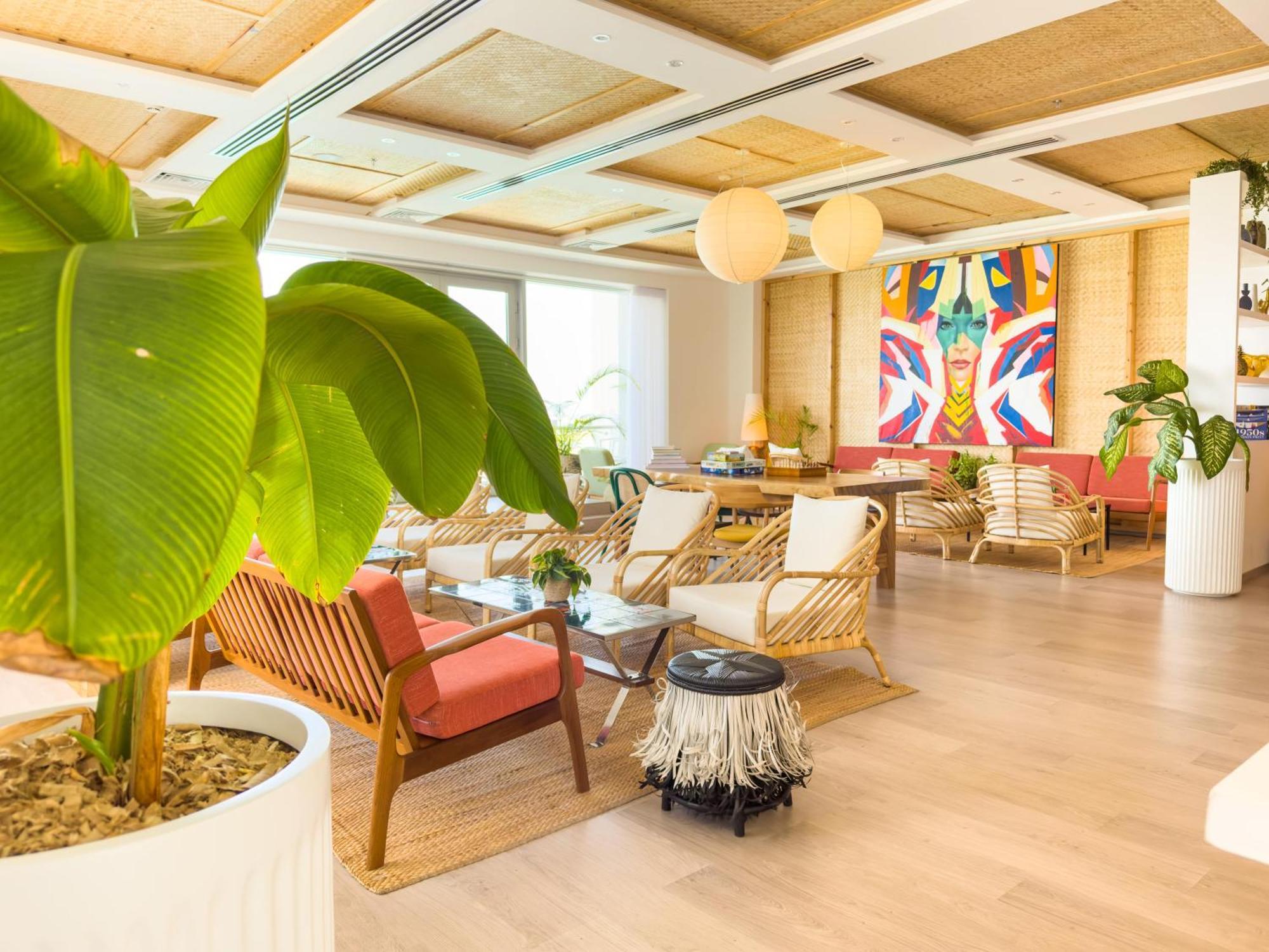 The Standard, Huruvalhi Maldives (Adults Only) Meedhoo  Exterior photo The interior of the hotel