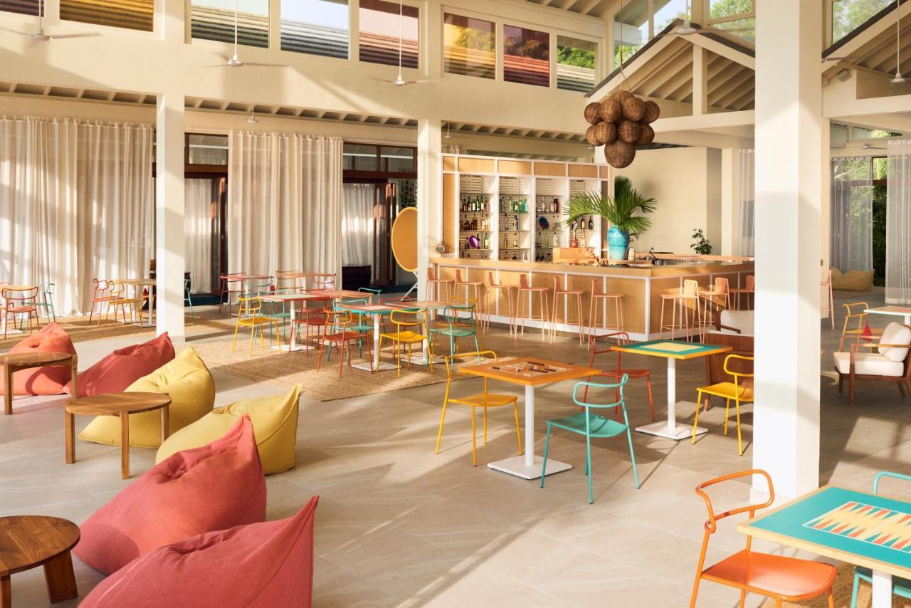 The Standard, Huruvalhi Maldives (Adults Only) Meedhoo  Exterior photo The interior of the hotel